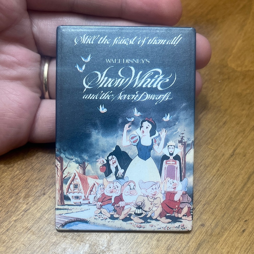 Snow White and the Seven Dwarfs Decorative Vintage Magnet